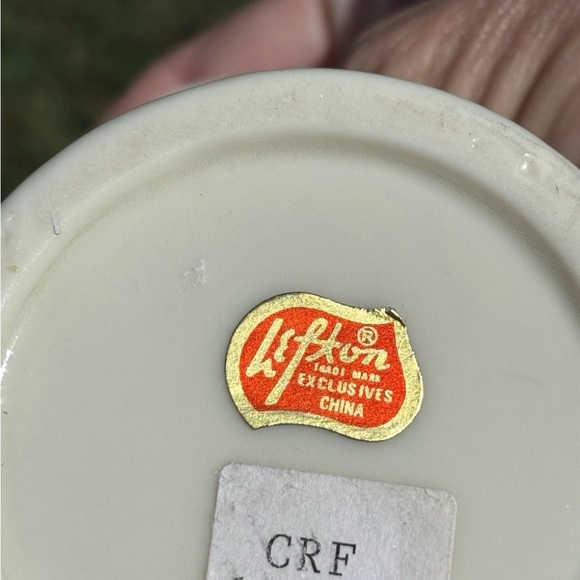 Lefton - Picture 4 of 4